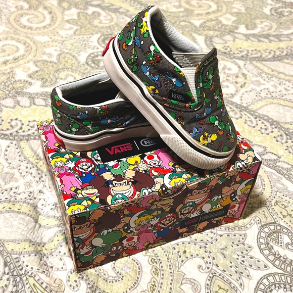 Vans Nintendo Yoshi slip-on canvas shoes - Picture 1 of 4